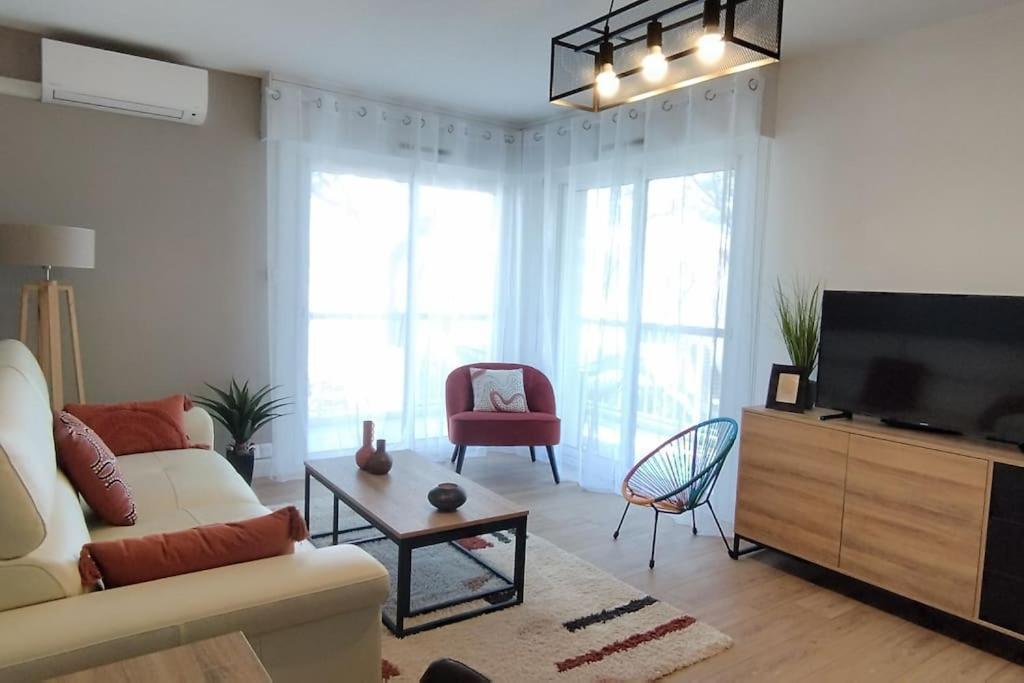 Les Geraniums, Bel Appartement Renove, Proche Plage Et Commerces La Seyne-sur-Mer Buitenkant foto